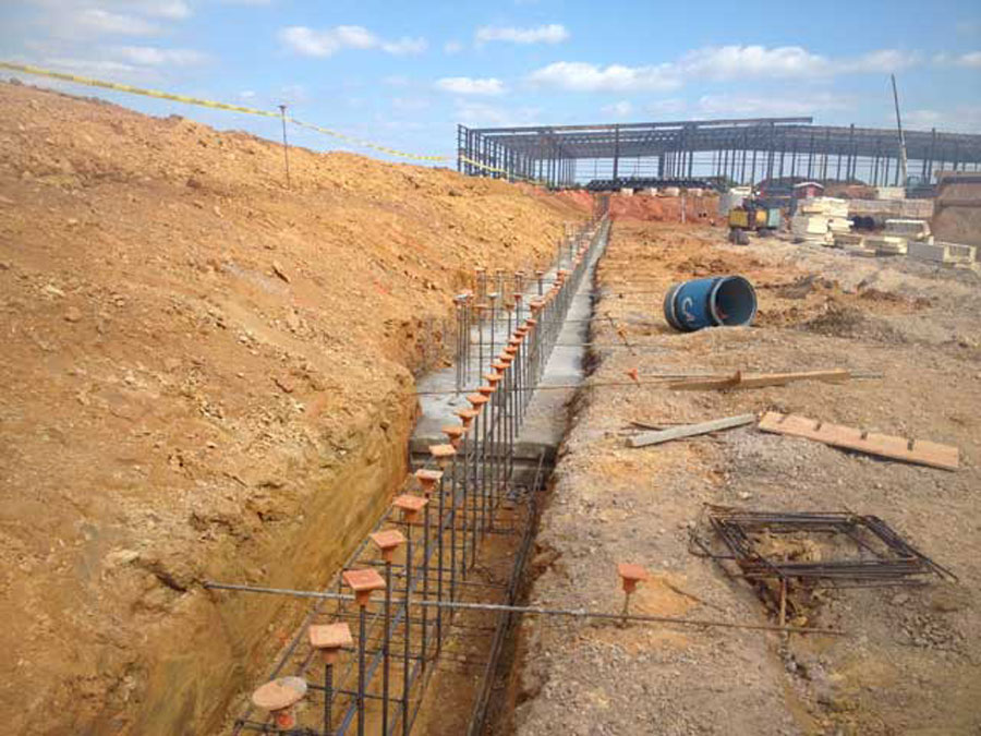 CMS completed 3,330+ LF of footing and foundations for a FedEx Ground distribution center in King of Prussia, PA.